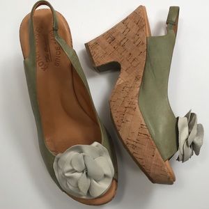 Kork-Ease Wedge heel open toe with flower